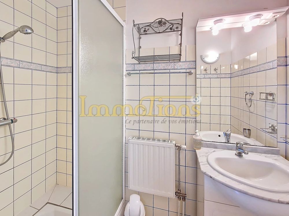 � vendre  Maison Montmiral (26750)