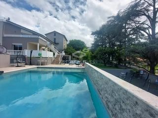  Maison � vendre 8 pi�ces 243 m�