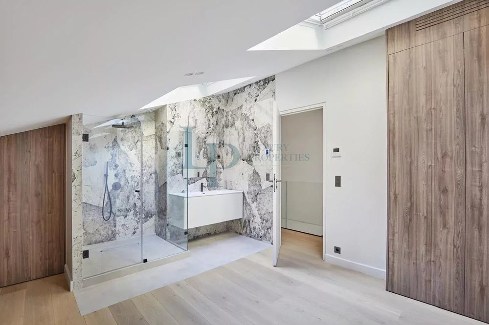 � vendre  Villa Paris 18