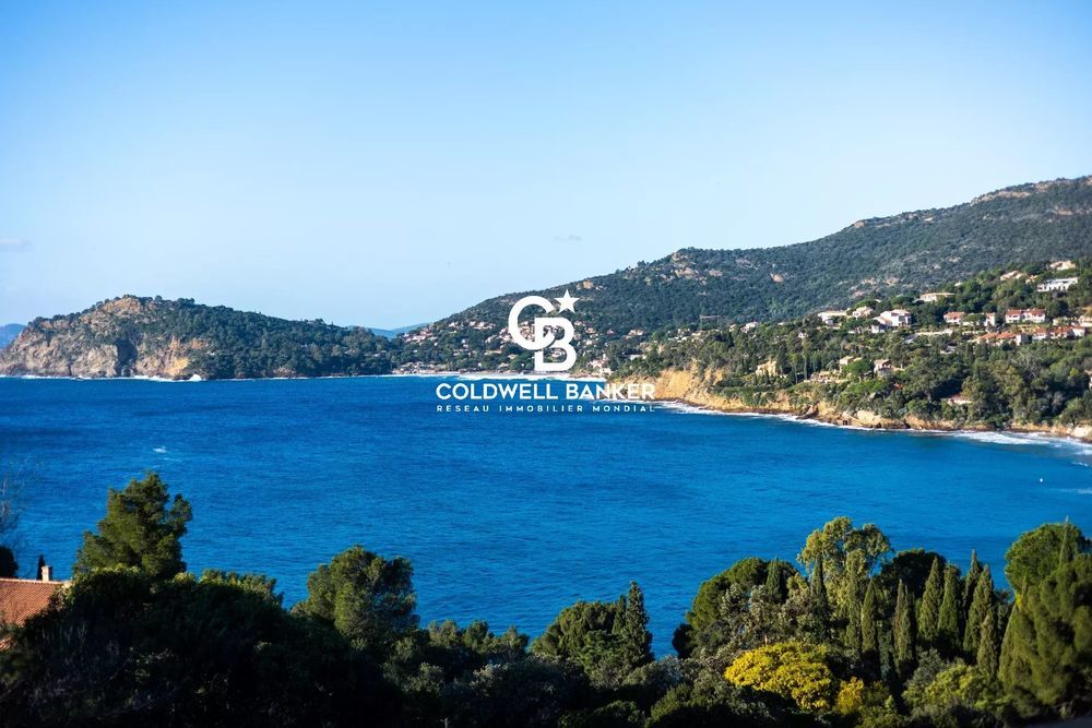 � vendre  Maison Rayol-Canadel-sur-Mer (83820)