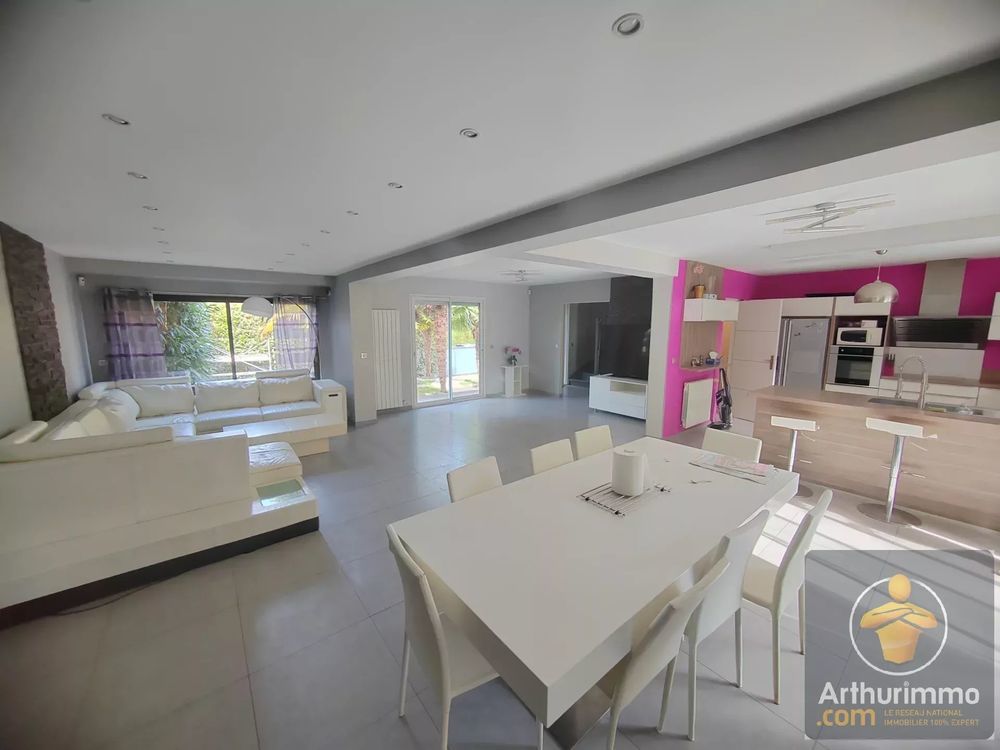 � vendre  Villa Claye-Souilly (77410)