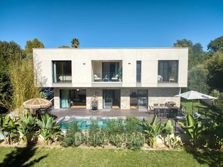  Maison � louer 8 pi�ces 260 m�