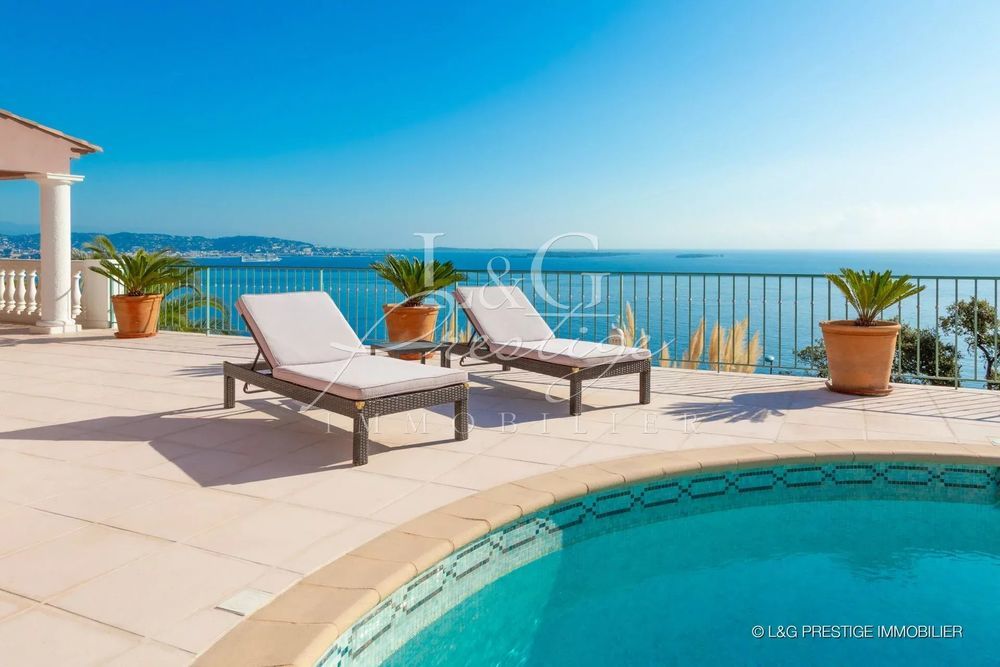 � vendre  Villa Th�oule-sur-Mer (06590)