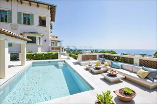  Villa 15 + pi�ces 380 m� Roquebrune-sur-argens