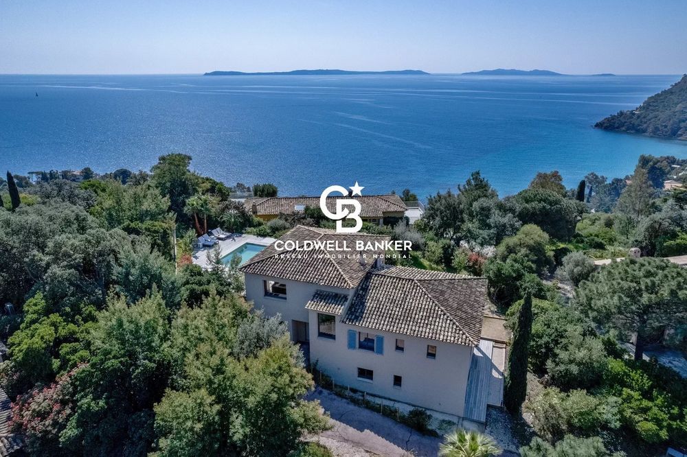 � vendre  Maison Rayol-Canadel-sur-Mer (83820)