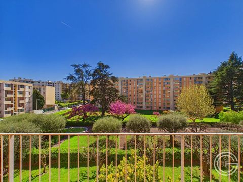   Appartement 3 pi�ces Balcon - Cave - Parking Collectif - Av D�si Appartement - 3 pi�ce(s) - 56 m�