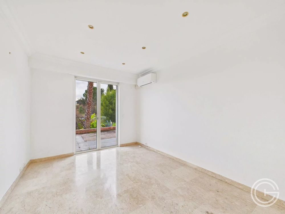 � vendre  Villa Cagnes-sur-Mer (06800)