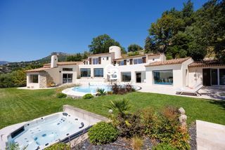  Maison � vendre 8 pi�ces 400 m�