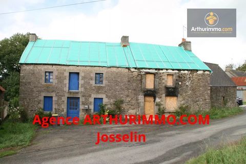   ST MALO DES TROIS FONTAINES MAISON A RENOVER AVEC TERR. 1 900 M� Maison - 2 pi�ce(s) - 120 m�