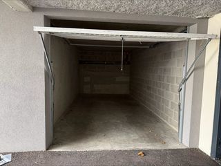  Parking / Garage � louer 