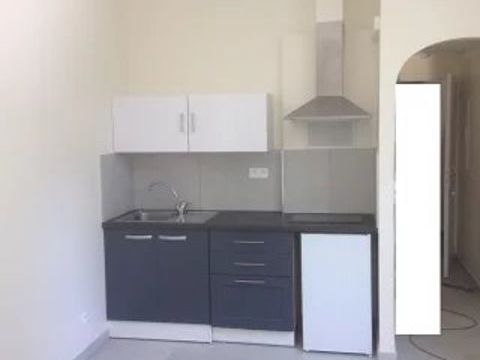   Vide: F1bis de 25m� avec parking Appartement - 1 pi�ce(s) - 25 m�