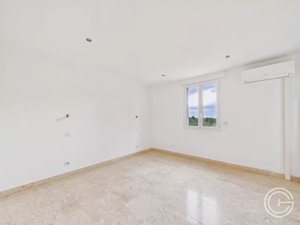 � vendre  Villa Cagnes-sur-Mer (06800)