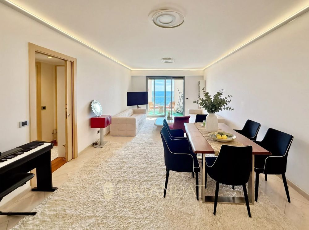 � vendre  Appartement Roquebrune-Cap-Martin (06190)