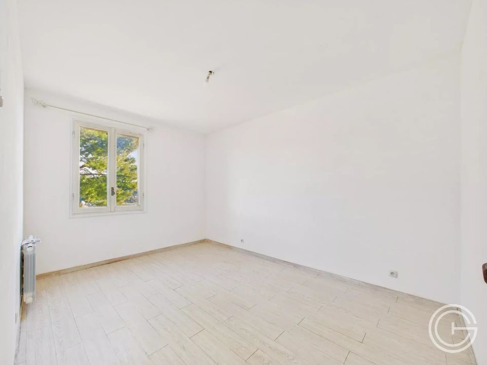 � vendre  Maison Saint-Laurent-du-Var (06700)