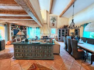  Maison � vendre 7 pi�ces 240 m�