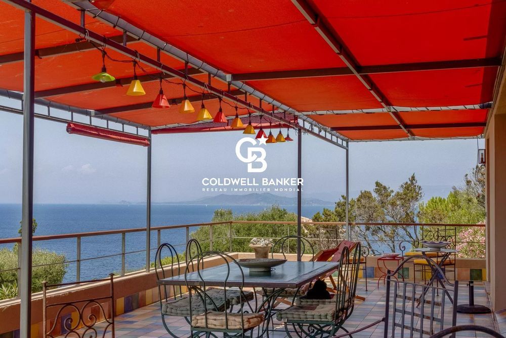 � vendre  Maison Hy�res (83400)