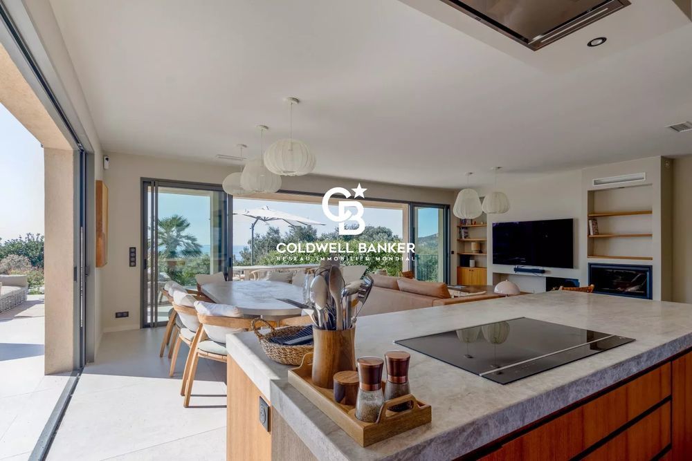 � vendre  Maison Rayol-Canadel-sur-Mer (83820)