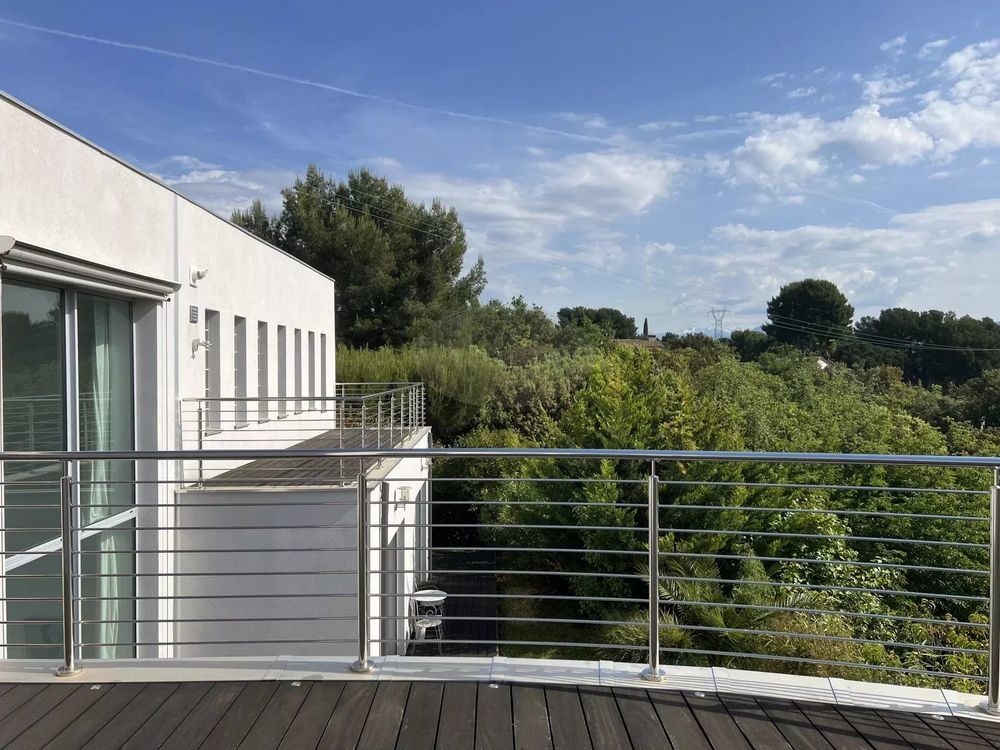 � vendre  Villa Cagnes-sur-Mer (06800)