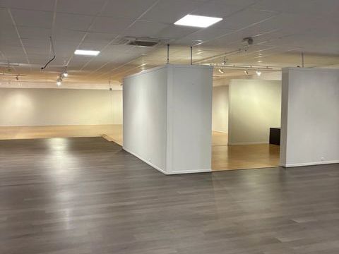 Bureau 90000 66200 Th�za