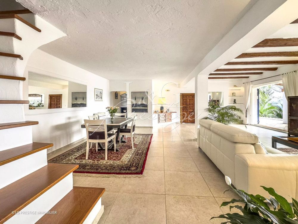 � vendre  Maison Montauroux (83440)