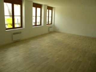  Appartement � louer 4 pi�ces 120 m�