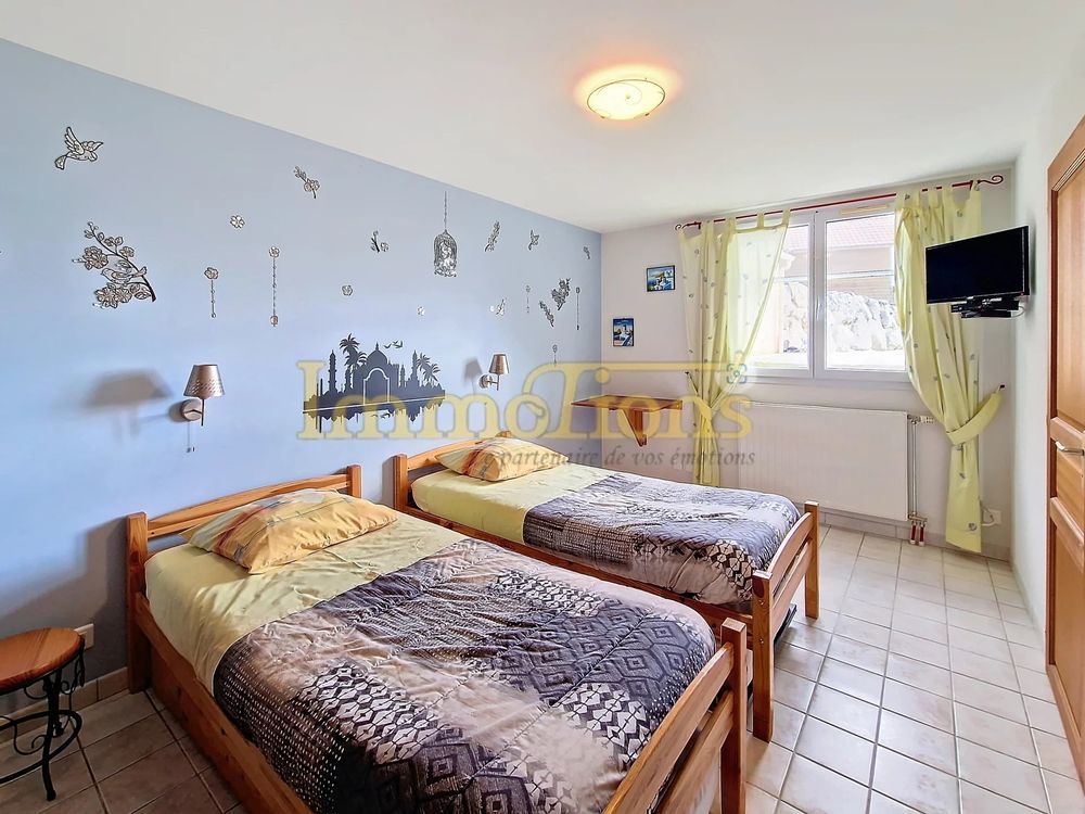 � vendre  Maison Montmiral (26750)