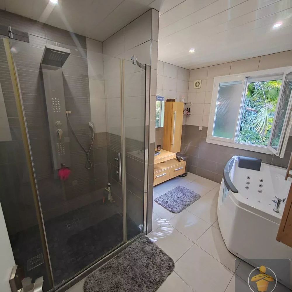 � vendre  Villa Claye-Souilly (77410)