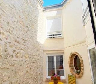  Immeuble � vendre 8 pi�ces 196 m�