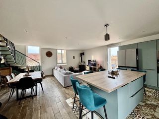  Maison � vendre 9 pi�ces 250 m�