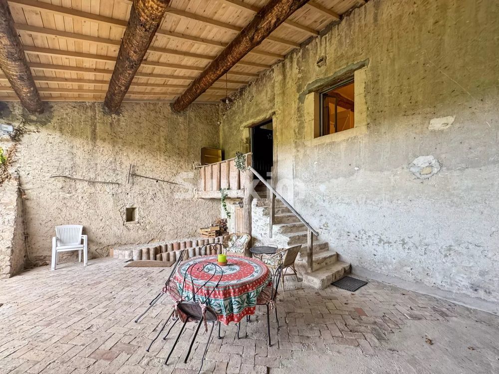 � vendre  Maison Sauzet (26740)