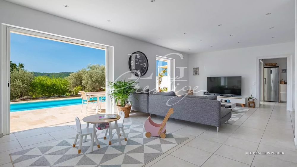 � vendre  Maison Bagnols-en-For�t (83600)