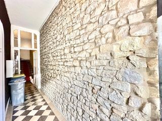  Immeuble � vendre 15 + pi�ces 323 m�