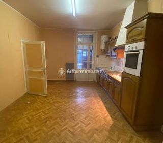  Immeuble � vendre 6 pi�ces 146 m�