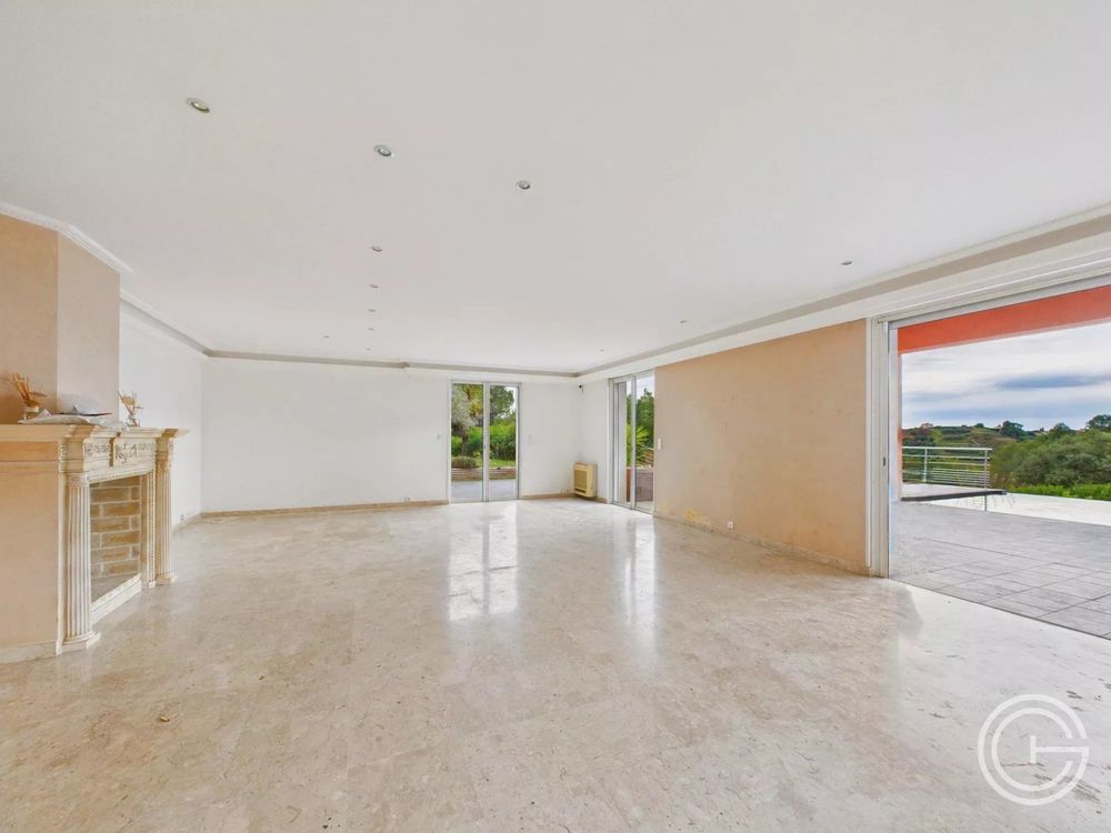 � vendre  Villa Cagnes-sur-Mer (06800)