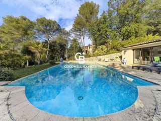  Villa � vendre 8 pi�ces 405 m�