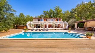  Maison � vendre 8 pi�ces 257 m�