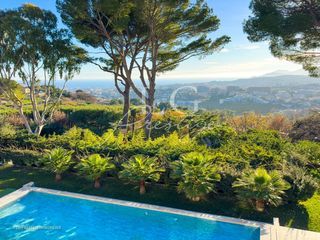  Maison � vendre 8 pi�ces 389 m�