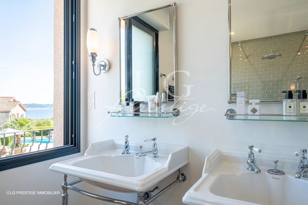 � vendre  Villa Mandelieu-la-Napoule (06210)