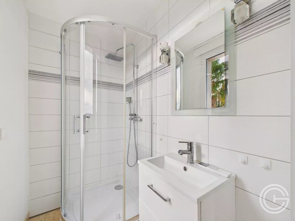 � vendre  Villa Cagnes-sur-Mer (06800)