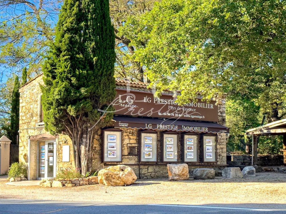 � vendre  Villa Montauroux (83440)