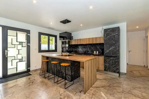   EXCLUSIVITE - ST VICTOR DE MORESTEL Maison - 4 pi�ce(s) - 105 m�