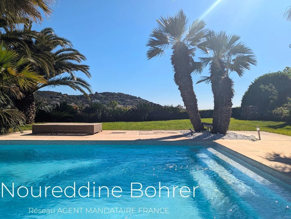 � vendre  Villa Grimaud (83310)