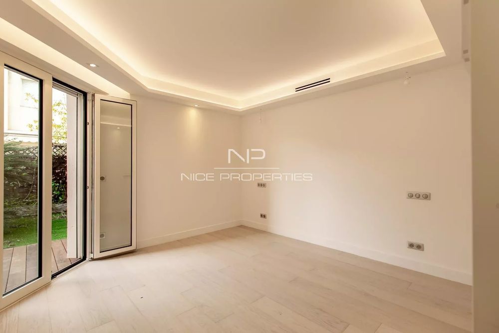 � vendre  Appartement Roquebrune-Cap-Martin (06190)