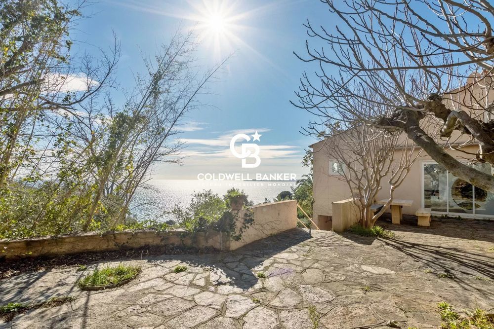 � vendre  Maison Rayol-Canadel-sur-Mer (83820)