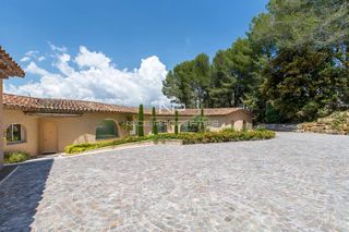  Villa � vendre 13 pi�ces 540 m�