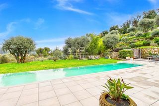  Villa � vendre 8 pi�ces 300 m�