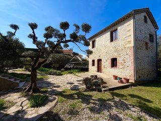  Maison � vendre 11 pi�ces 200 m�