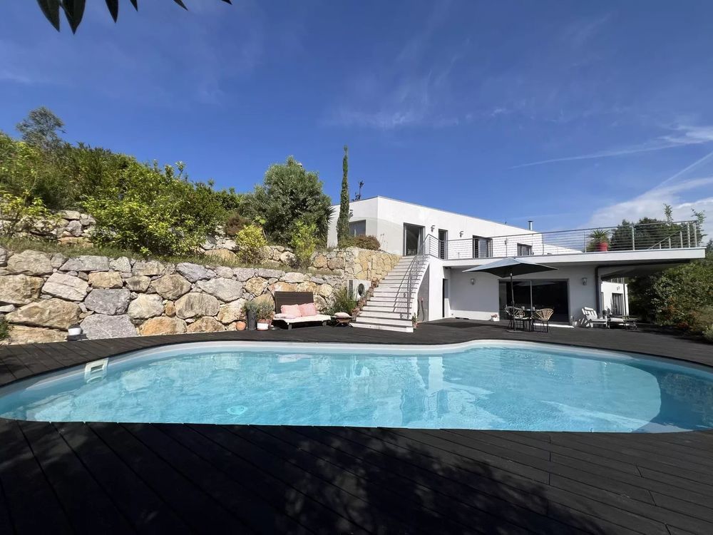 � vendre  Villa Cagnes-sur-Mer (06800)