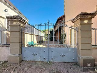  Immeuble � vendre 10 pi�ces 185 m�