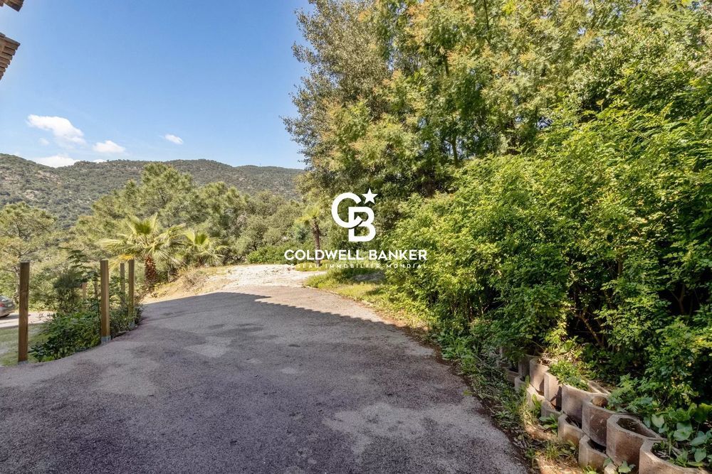 � vendre  Maison Rayol-Canadel-sur-Mer (83820)